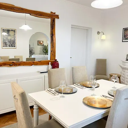 Central Apartment